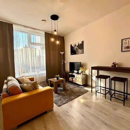 New, Sunny, Terrace, Grill, Parking! شقة براتسيلافا